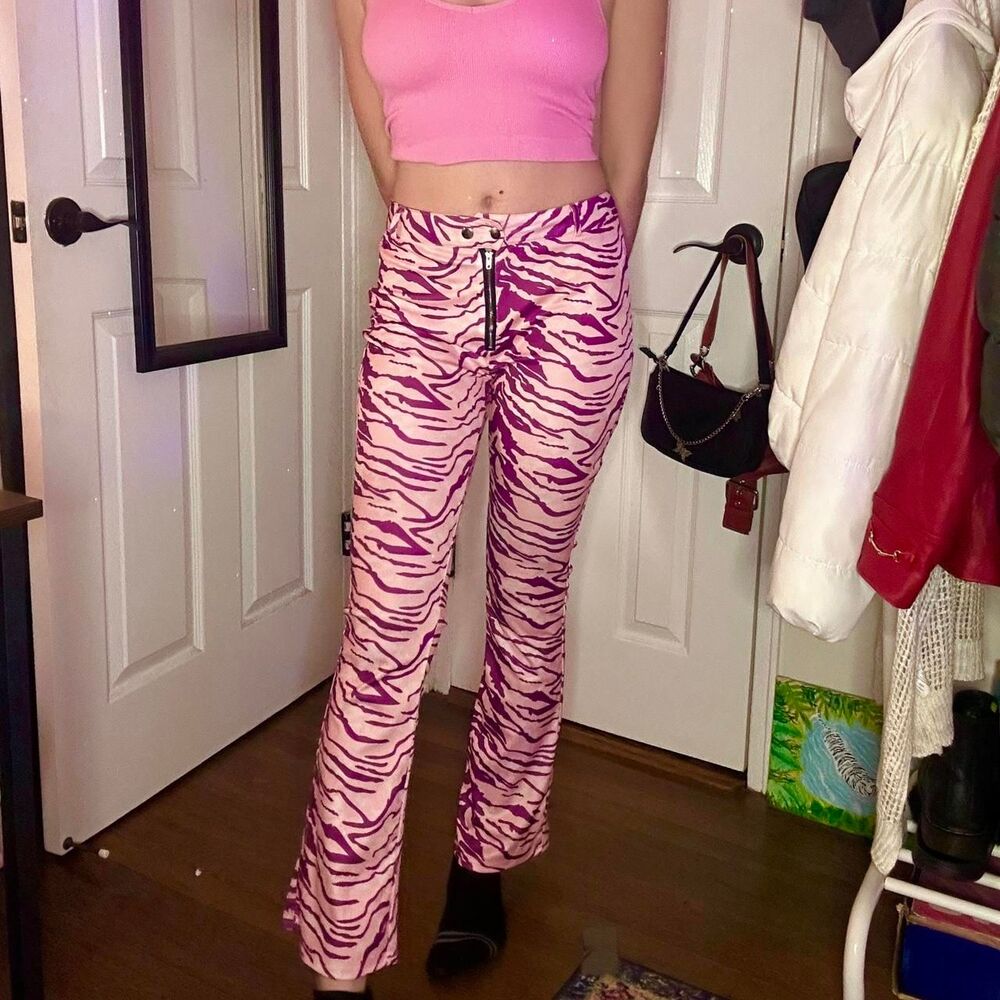 y2k 90s streetwear pink and purple flair pattern pants 🩷💜